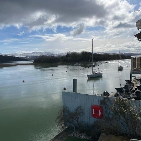 Portmadog, Oakley Wharf Apartment พอร์ทแมด็อก ภายนอก รูปภาพ