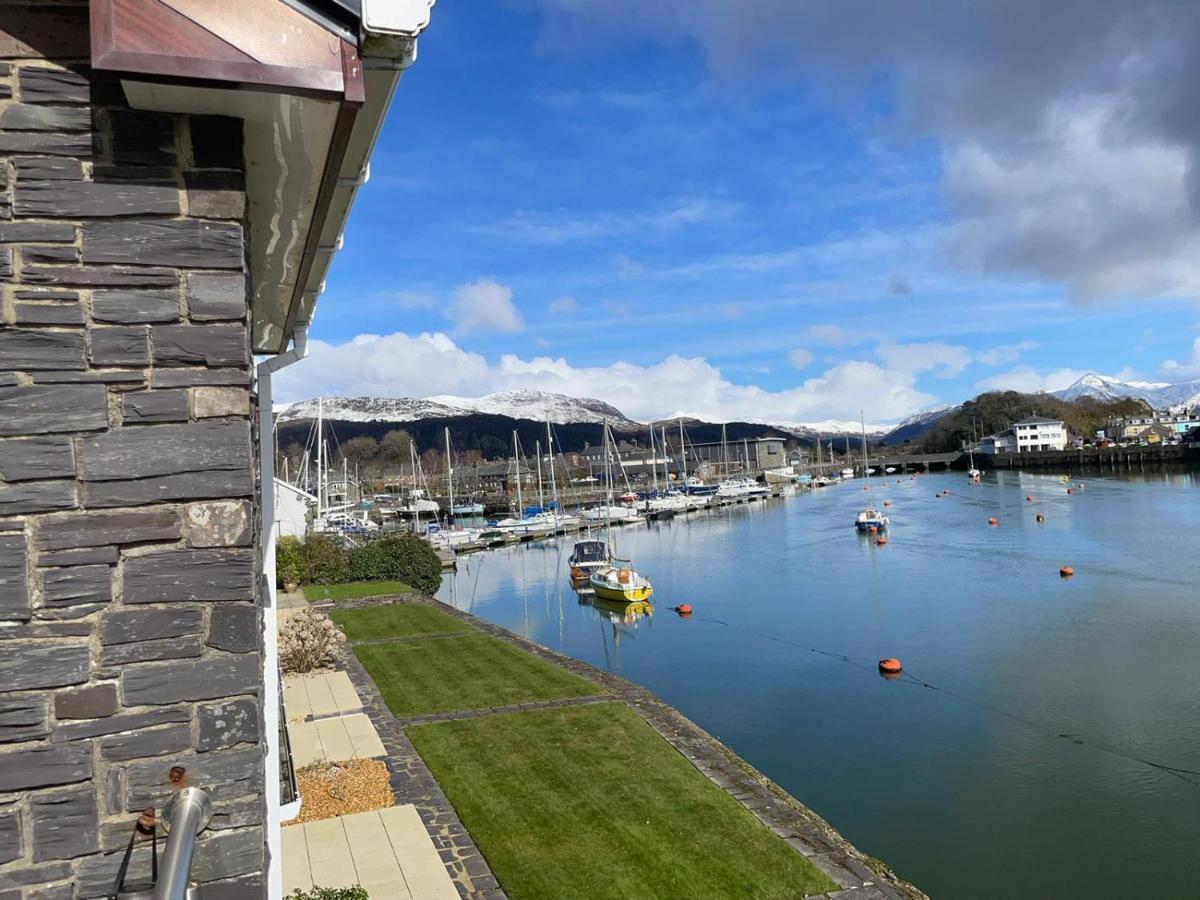 Portmadog, Oakley Wharf Apartment พอร์ทแมด็อก ภายนอก รูปภาพ