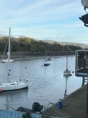 Portmadog, Oakley Wharf Apartment พอร์ทแมด็อก ภายนอก รูปภาพ